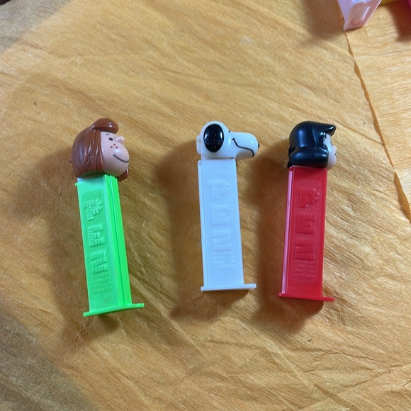 Charlie Brown pez dispenser New - Picture 2 of 2